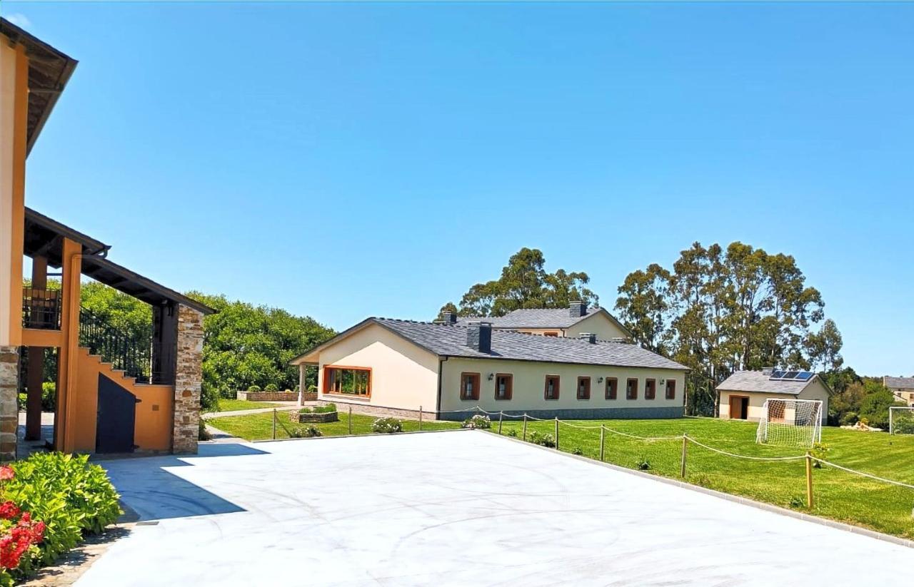 Apartamentos Navalin Tapia De Casariego Exterior foto
