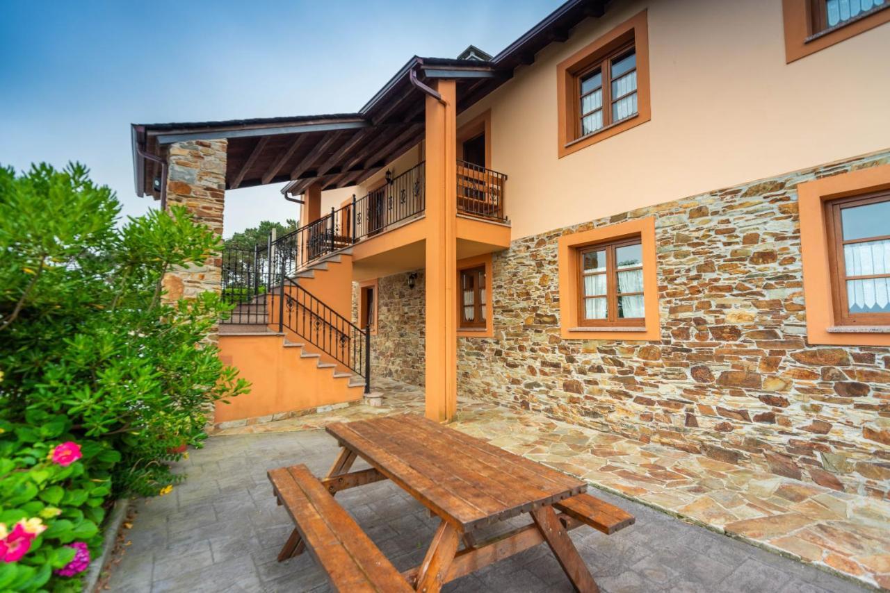 Apartamentos Navalin Tapia De Casariego Exterior foto